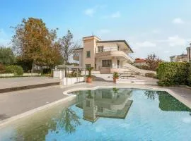 3 Bedroom Amazing Home In Caserta