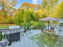 Tranquil and Pet-Friendly Estate on Long Island!