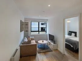 Central 2-Bed Apartment in Croydon that sleep 4!