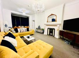 Flat 3 Marine Parade House, 1 East Cliff - Next to Dover Port, White Cliffs, Beach, Castle，位于多佛尔的酒店