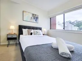 One bedroom Apartment walk to Gordon Train Station