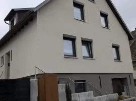 Gemütliche EG Wohnung nahe DAA, Würzburg, A3, A7, A81, in Fuchsstadt