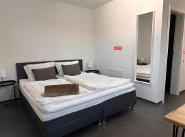 Ferienzimmer Frank, Self-Check-in nach 21Uhr，位于Niederalteich的酒店