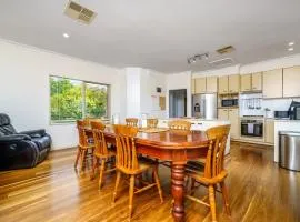 Spacious 4BR Comfort and Convenience in Fadden - Hosted by Canstay
