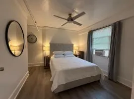 Retro Haven in 1930s Gem 312