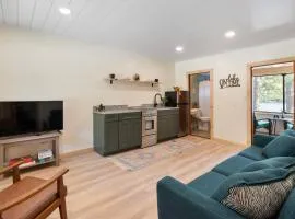 Squam Waterfront 2 bed 2 bath (Suite 3)