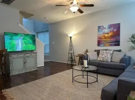 Cozy townhome in The Woodlands