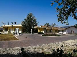 Hotel Giardini al Lago，位于泰莱塞的酒店