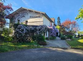 Les chambres de l'Alouette，位于Ponas的酒店