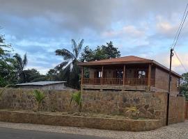 Moradia Pérola da Natureza，位于Lemos的酒店