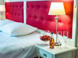 Hotel Sobienie Królewskie，位于Sobienie Szlacheckie的酒店