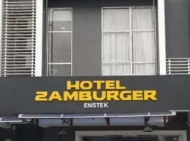 Hotel Zamburger Enstek，位于雪邦吉隆坡国际机场 - KUL附近的酒店