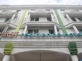 FIRST RESIDENCE HOTEL