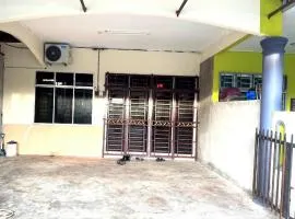 OYO Home 90492 Sena Homestay