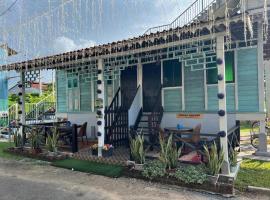 OYO Home 90564 Homestay Rumah Warisan，位于亚娄的酒店