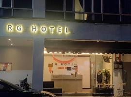 Super OYO 90724 Rg Hotel，位于峇株巴辖的酒店