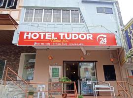 The Hotel Tudor Inn，位于金马仑高原的酒店