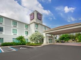 Sleep Inn & Suites Port Charlotte-Punta Gorda，位于夏洛特港的酒店