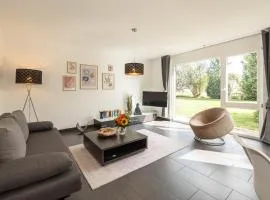 modernes Apartment mit Terrasse