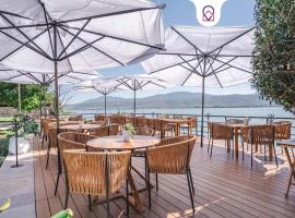 Private Bungalow Cajititlan Pool，位于Cajititlán的酒店