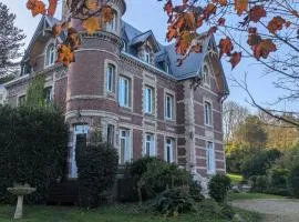 Chambre d'hôte - petit château à la campagne