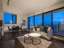 Poolside Bliss In the Heart of Downtown! 22 FL w Tower Views! FREE Banff Pass, Gym, Wine, Parking, Summer Outdoor Pool!