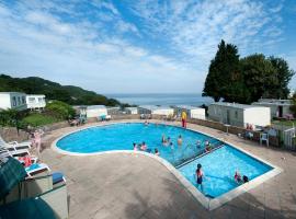 Sandaway Holiday Park，位于库姆马丁的酒店