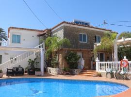 Hotel Casa Día y Noche，位于卡尔佩的酒店