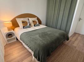 Appartement Cosy Cergy Le Haut Gare，位于塞尔吉的酒店