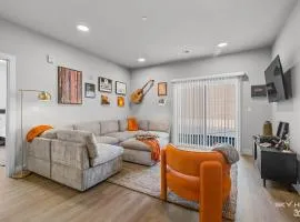 Cozy King Bds, Sectional, Heated Pool, Bike Lift