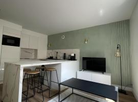 Le Duplex de la côte，位于迪纳尔的酒店