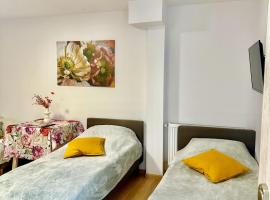 Apartament nr 1 lub 2 przy Sali Kominkowej，位于Przeczyce的酒店