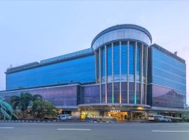 Grand Edge Hotel Semarang，位于三宝垄的酒店