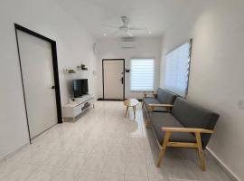Little House Batu Pahat Homestay，位于峇株巴辖的酒店