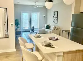 Cozy Modern 1 Bedroom Apartment