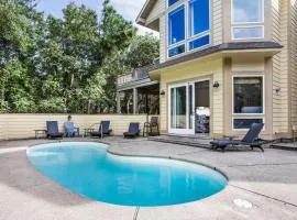 3050 Whispering Pines 7 Min Walk to Beach