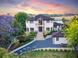 Aussie Escape Poolside Comfort and Relaxation，位于Glenlee Station的酒店