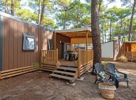 Camping 4 étoiles - Parc aquatique - eeic0f，位于比斯卡罗斯的酒店