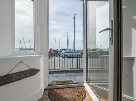 2 Bed Ground Floor Beach Location