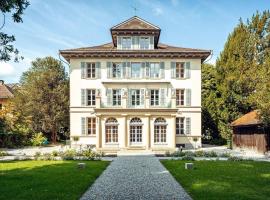 A&Y Exclusive 5 Star Historic Luxury Villa Lucerne，位于卢塞恩的度假屋