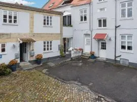 One-Bedroom Apartment In Stege