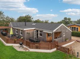 Four-Bedroom Holiday Home In Haderslev，位于Diernæs的酒店