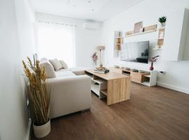 Luxury Port View Residence，位于拉夫里翁的酒店