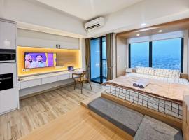 Stylish Studio SouthGate Apt with Pool, Gym, Netflix by 2ndHome，位于雅加达的公寓