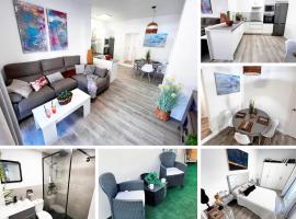 Casa Moderna con Garaje en Rota, cerca de Playa，位于罗塔的酒店