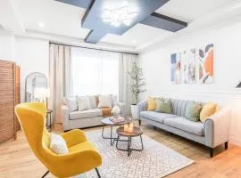 Luxury Family Home - Sleeps 10 - King Bed