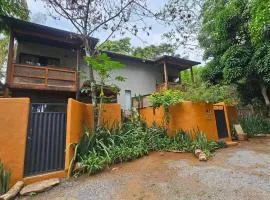 Casas Vila Encantada - Muito verde no Centro - Jacuzzi privativa em 2 casas