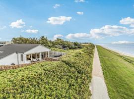 Stunning Home In Esbjerg V With Wifi，位于埃斯比约的酒店