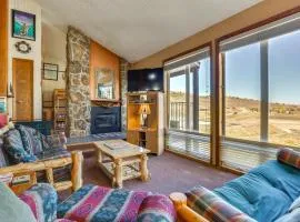 Walk to Ski Lift & Hiking: Granby Ranch Condo!