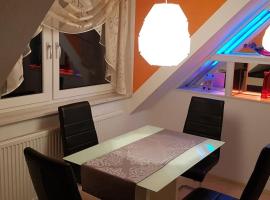 Geräumige 2-Zimmerwohnung in ruhiger Lage，位于安斯巴赫的酒店